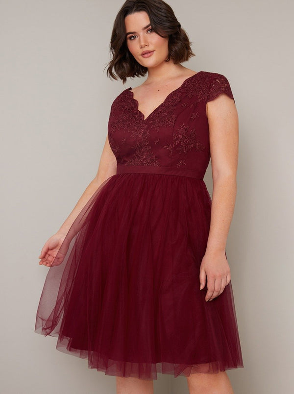 Embroidered Bodice Tulle Midi Dress in Red