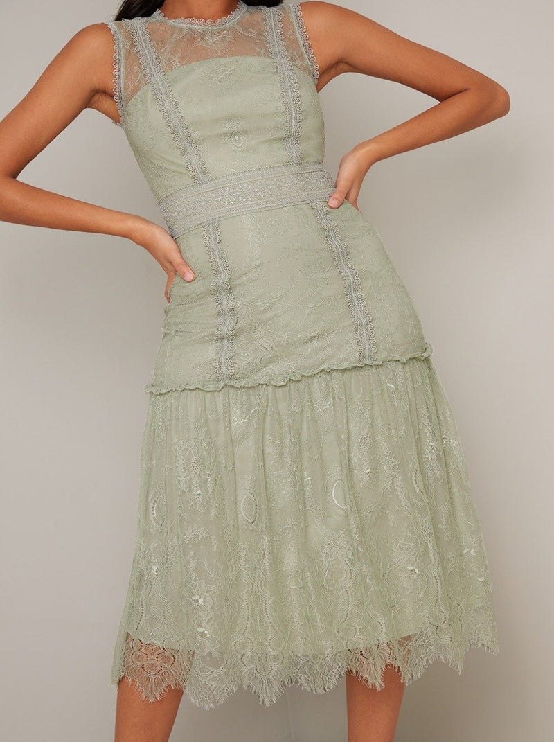Vintage Look Lace Panelled Midi Dress in Green