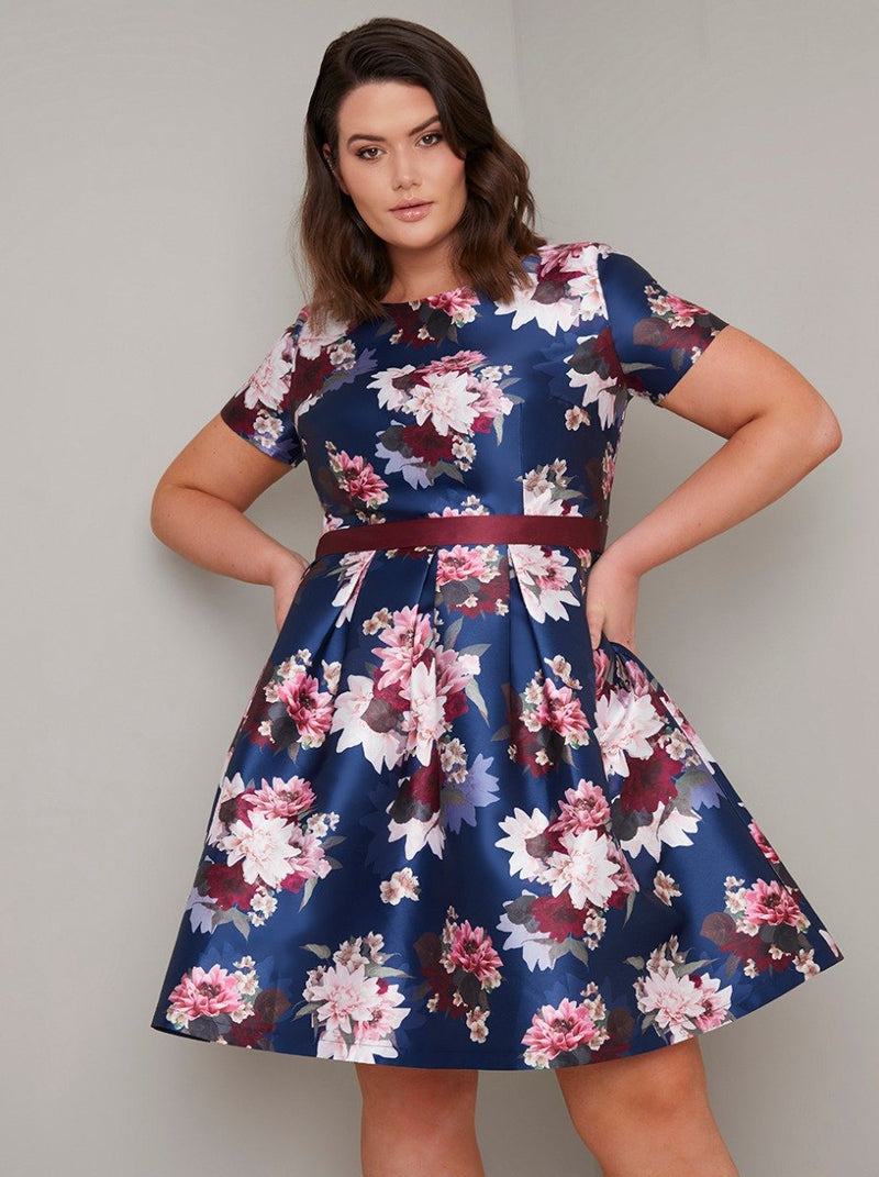 Plus Size Short Sleeved Floral Print Midi Dress in Blue