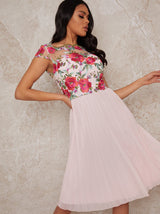 Cap Sleeved Embroidered Bodice Pleat Midi Dress in Pink
