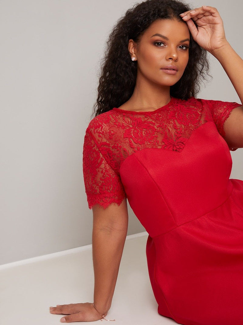 Plus Size Lace Bodice Detail Dip Hem Dress in Red