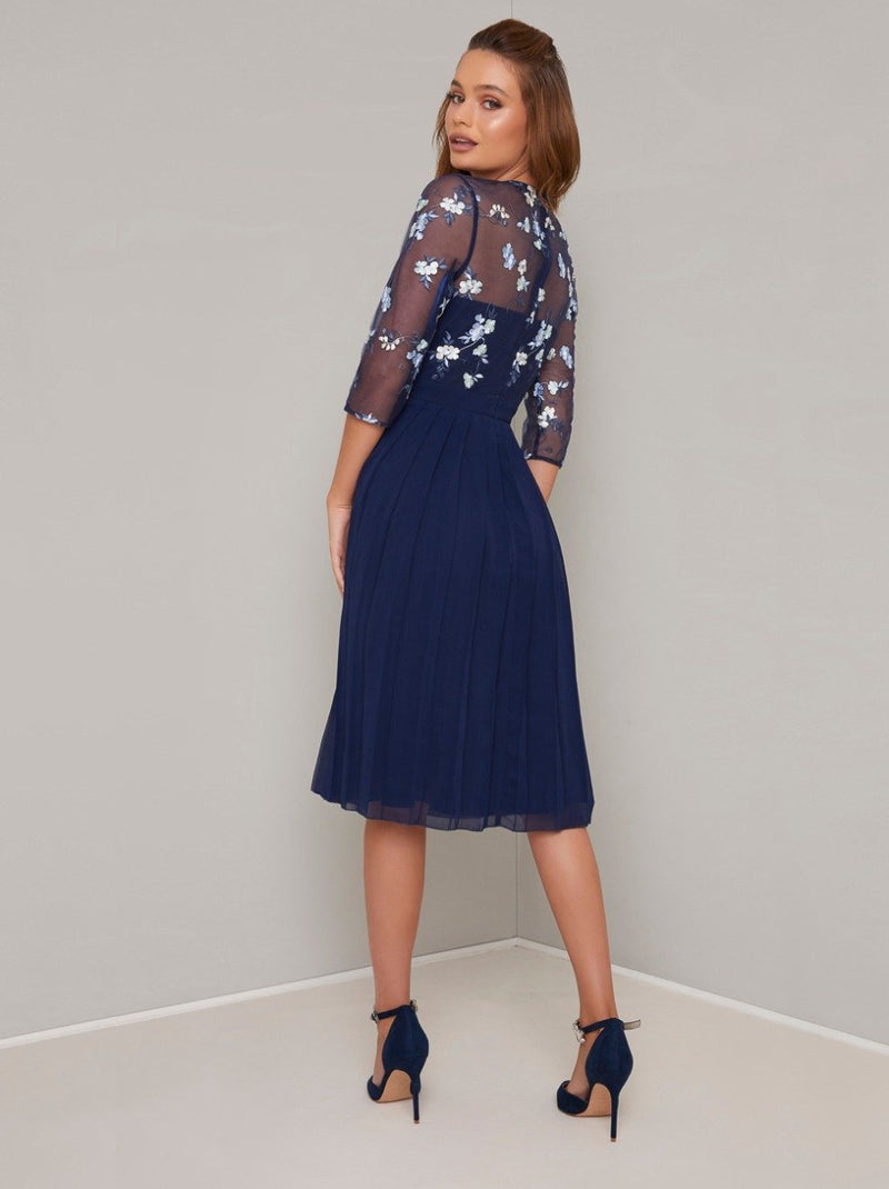 Embroidered 3/4 Sleeved Pleat Midi Dress in Blue