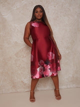 Plus Size Sleeveless Floral Print Midi Dress in Burgundy