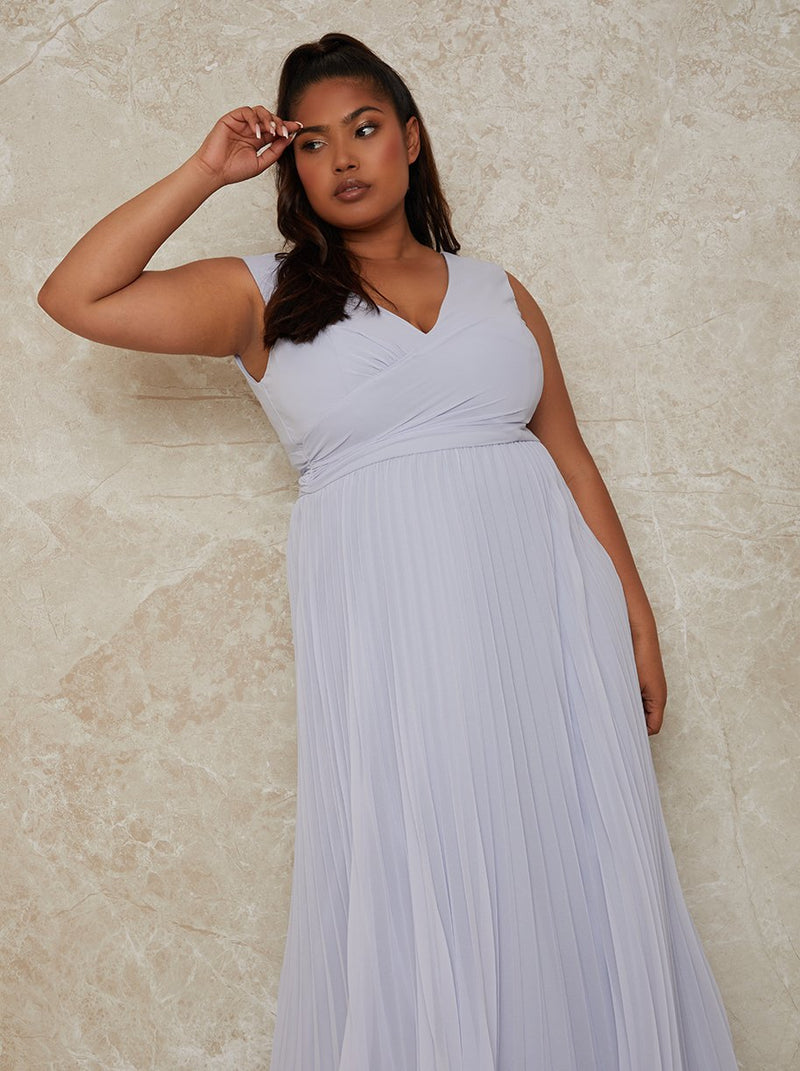 Plus Size V Neck Pleated Maxi Dress in Blue